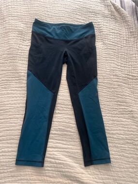 New Balance Teal Colorblock cropped Leggings M